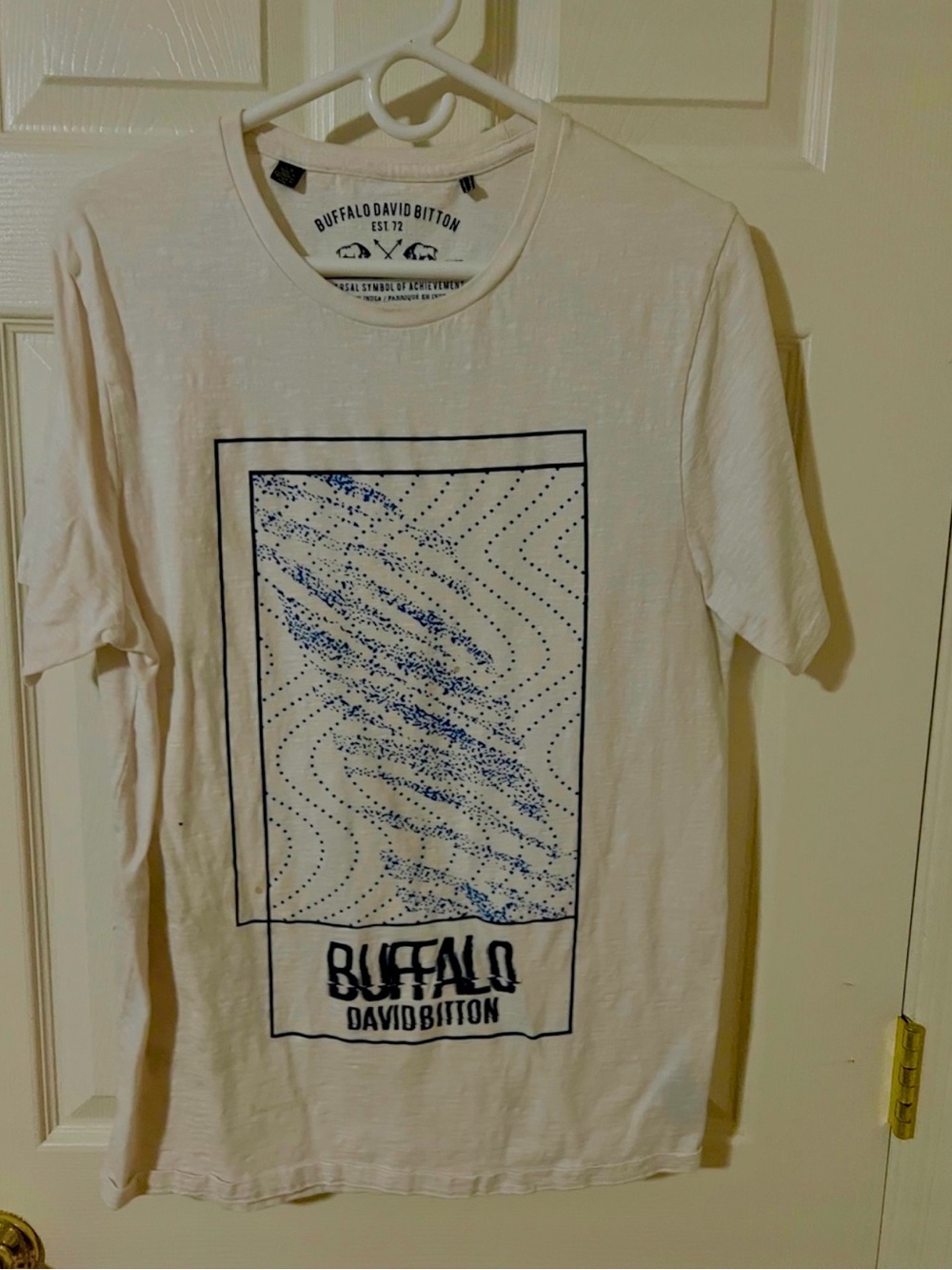 Buffalo David Bitton White T‑Shirt with Navy Graphic